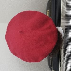SUPER CUTE 14TH & UNION RED WOOL BERET